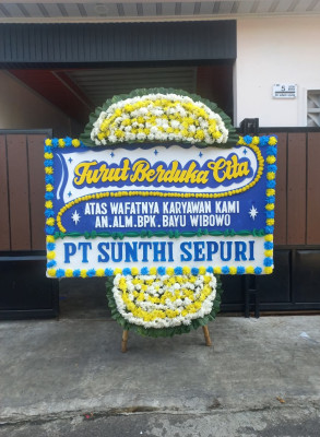 Papan Bunga Duka di Selamalofo