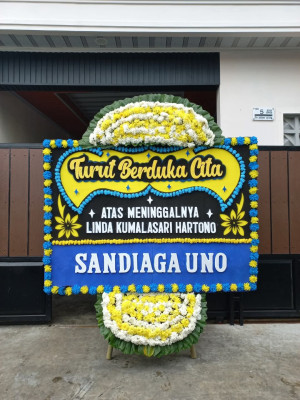 Papan Bunga Duka di Selamalofo