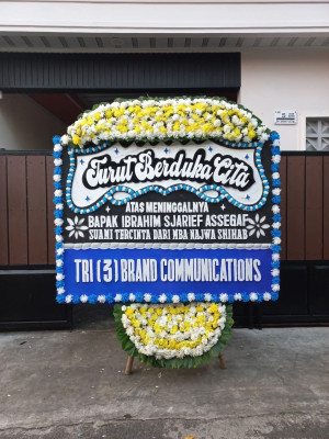 Papan Bunga Duka di Selamalofo